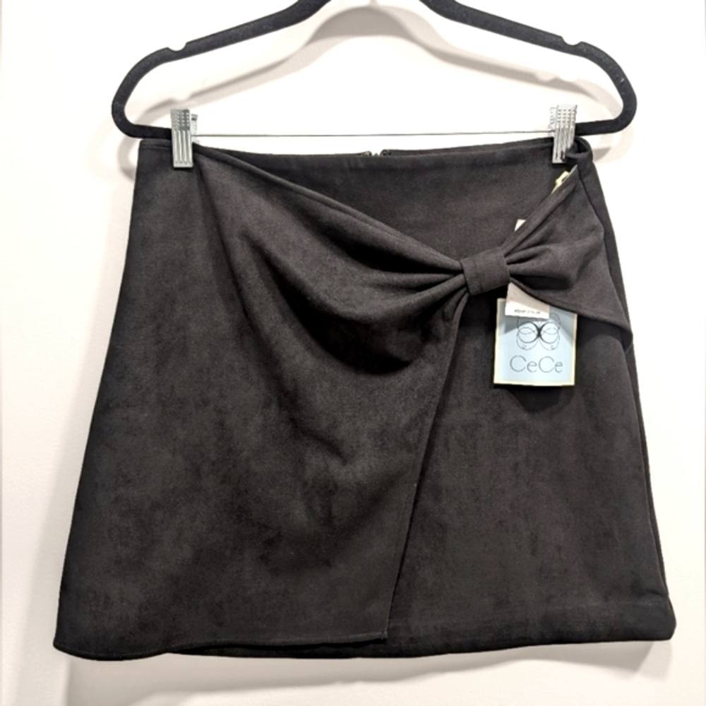 CeCe Black Faux Suede Wrap Bow Skirt Holiday Feminine Size 8